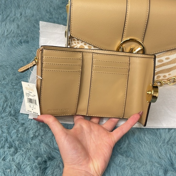 🛍️🤩Michael Michael Kors Carmen Shoulder Bag/Wallet Set🛍️🤩 - Picture 6 of 17